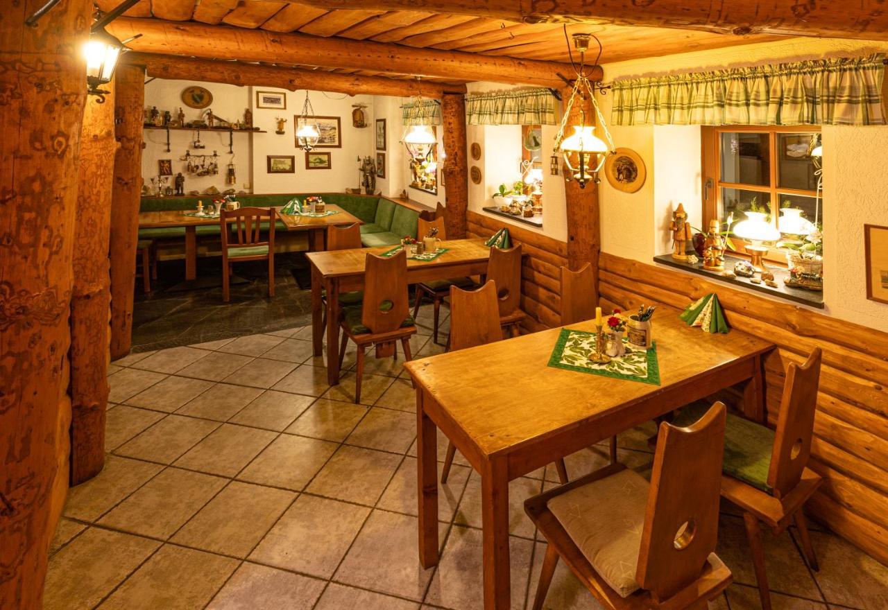 Pension Und Gaststaette Zur Knappenschaenke Thermalbad Wiesenbad Esterno foto