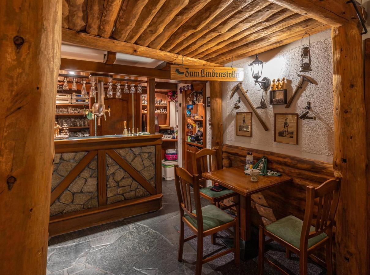 Pension Und Gaststaette Zur Knappenschaenke Thermalbad Wiesenbad Esterno foto