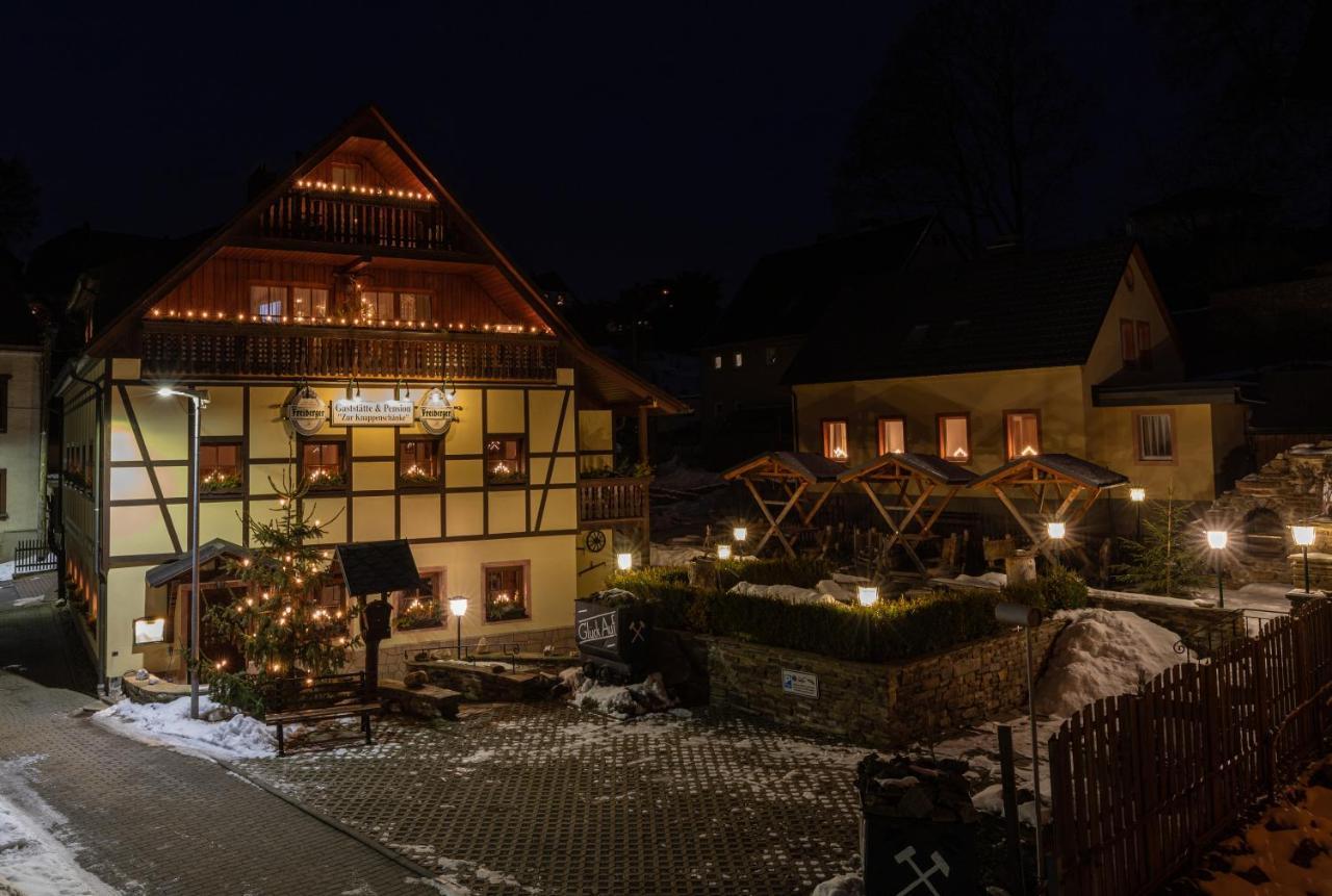 Pension Und Gaststaette Zur Knappenschaenke Thermalbad Wiesenbad Esterno foto