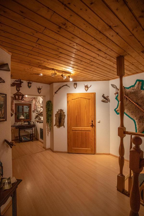 Pension Und Gaststaette Zur Knappenschaenke Thermalbad Wiesenbad Esterno foto