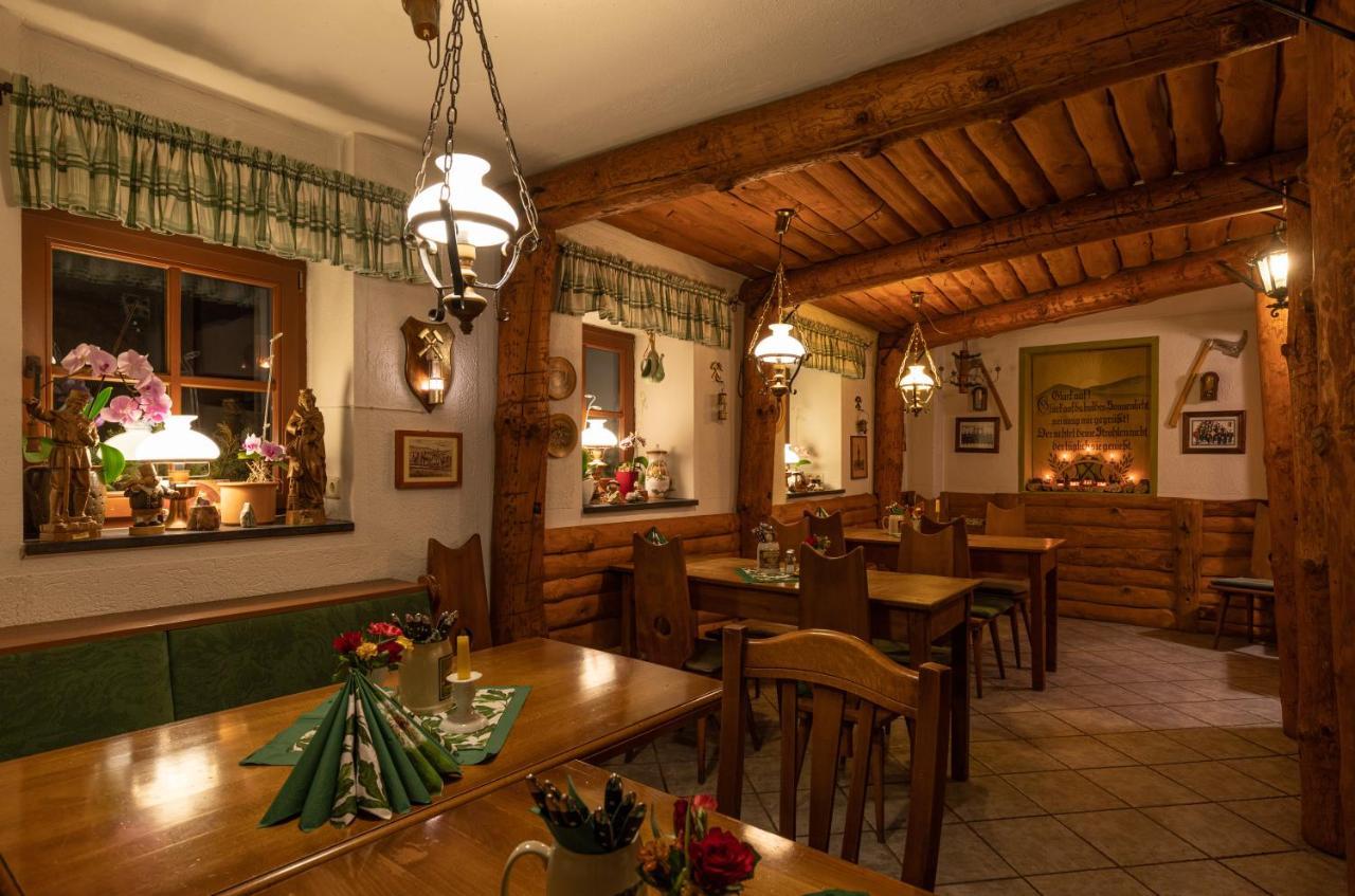 Pension Und Gaststaette Zur Knappenschaenke Thermalbad Wiesenbad Esterno foto